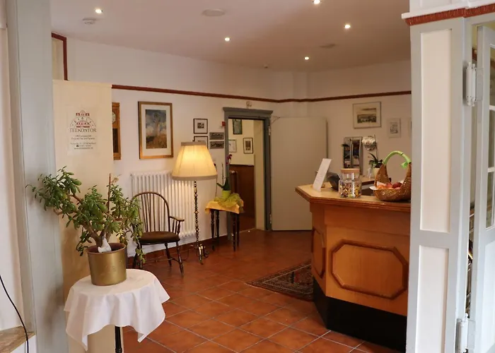 Deutsches Haus בית הארחה 3*