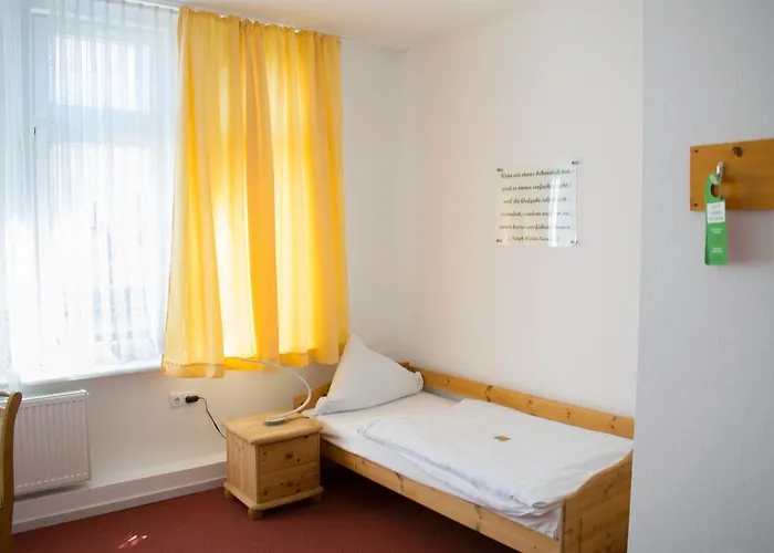 Deutsches Haus בית הארחה 3*